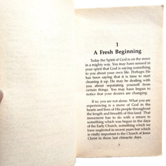 John Hagee 3 Bks in 1 Vol. - Beginning of the End, Final Dawn, Day of Deception - Picture 3 of 6